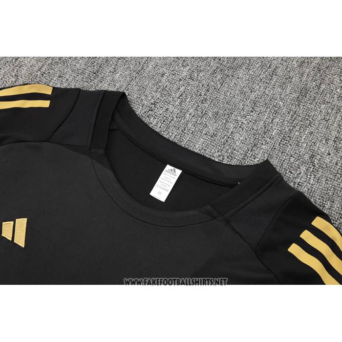 Tracksuit
 Real Madrid Short Sleeve
 2024-2025 Black
 - Shorts
